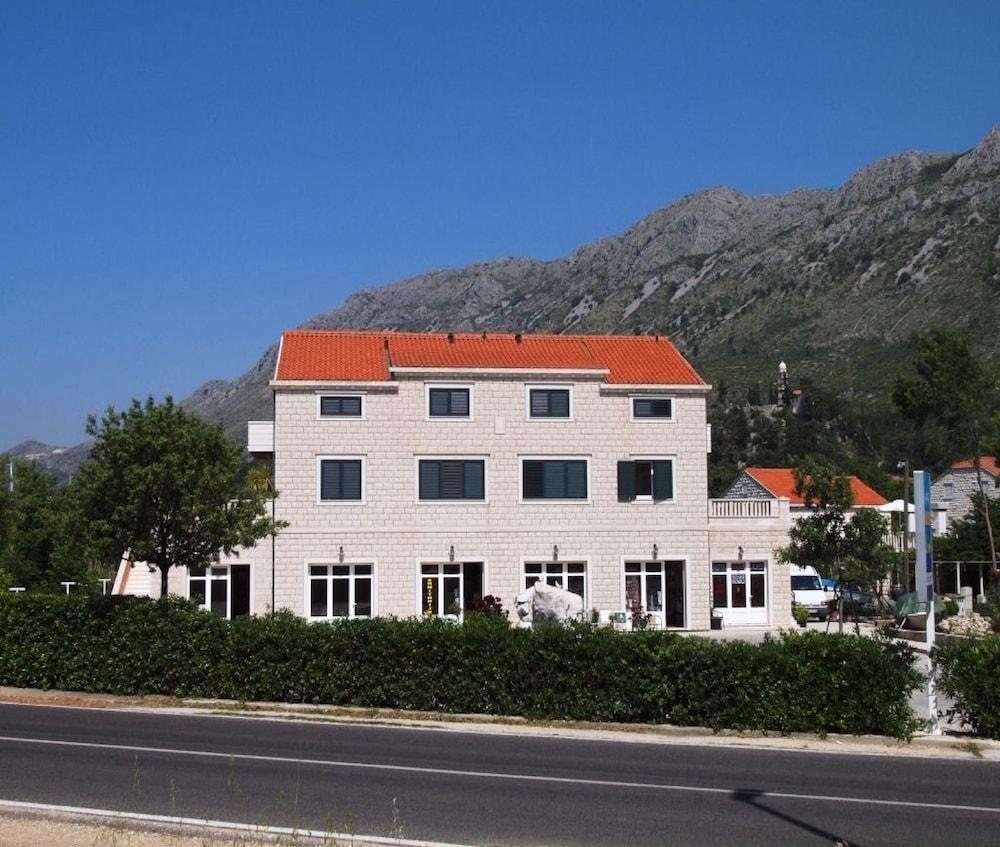 Apartments Dubelj Komolac Buitenkant foto